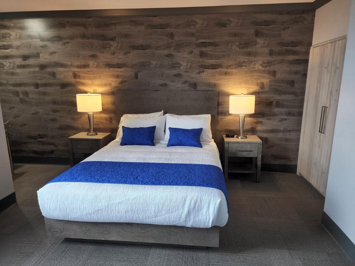 Razoolies Inn Stephenville Room photo