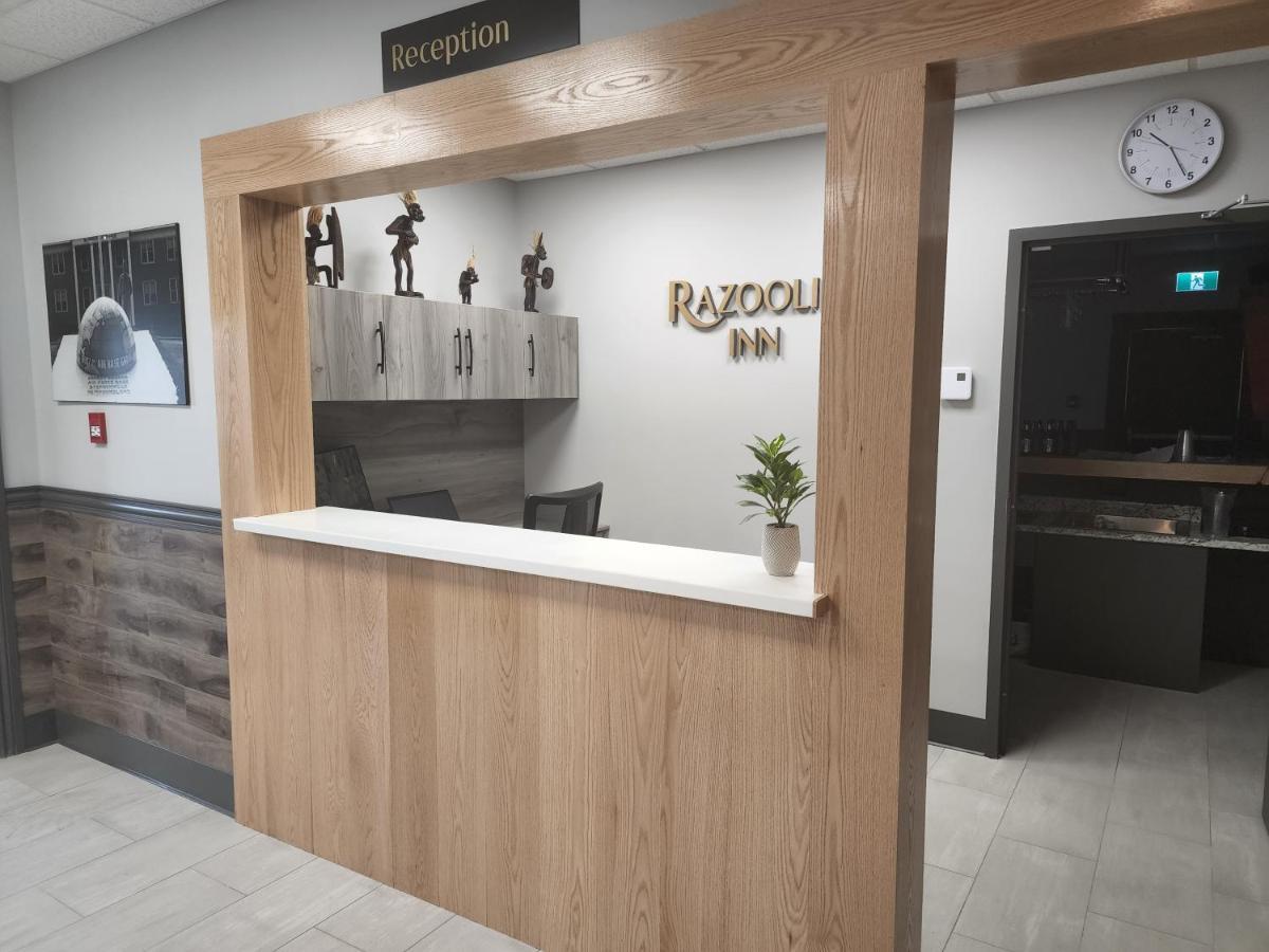Razoolies Inn Stephenville Exterior photo