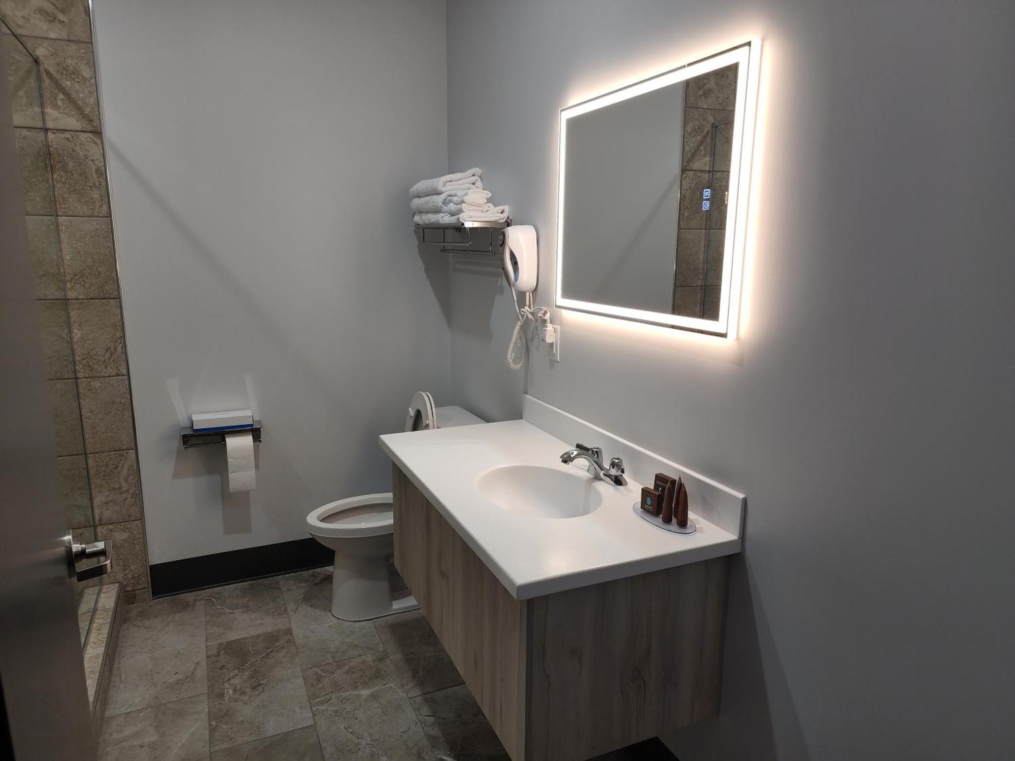Razoolies Inn Stephenville Room photo