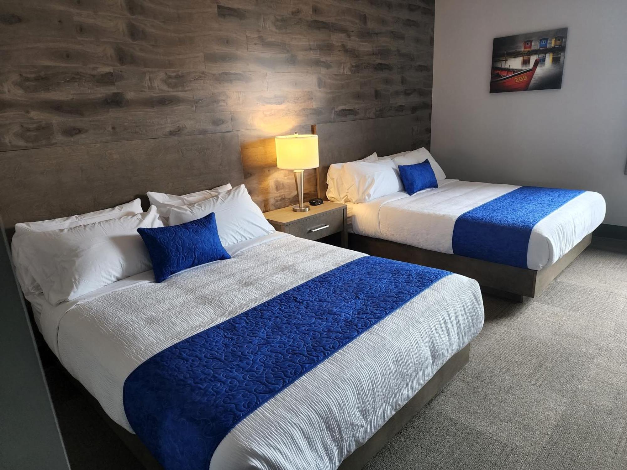 Razoolies Inn Stephenville Room photo